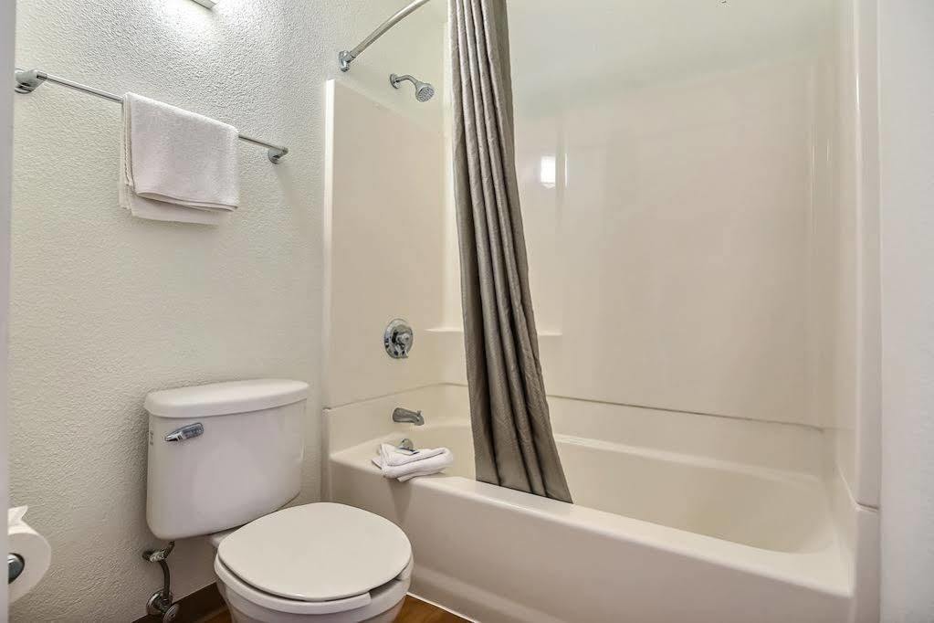 Motel 6-Oakland, Ca - Embarcadero Εξωτερικό φωτογραφία